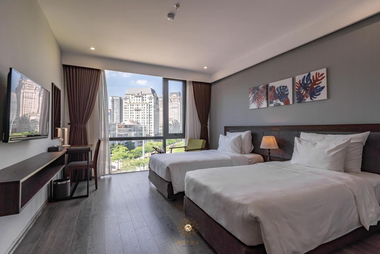 Hotel Reyna & Hanoi