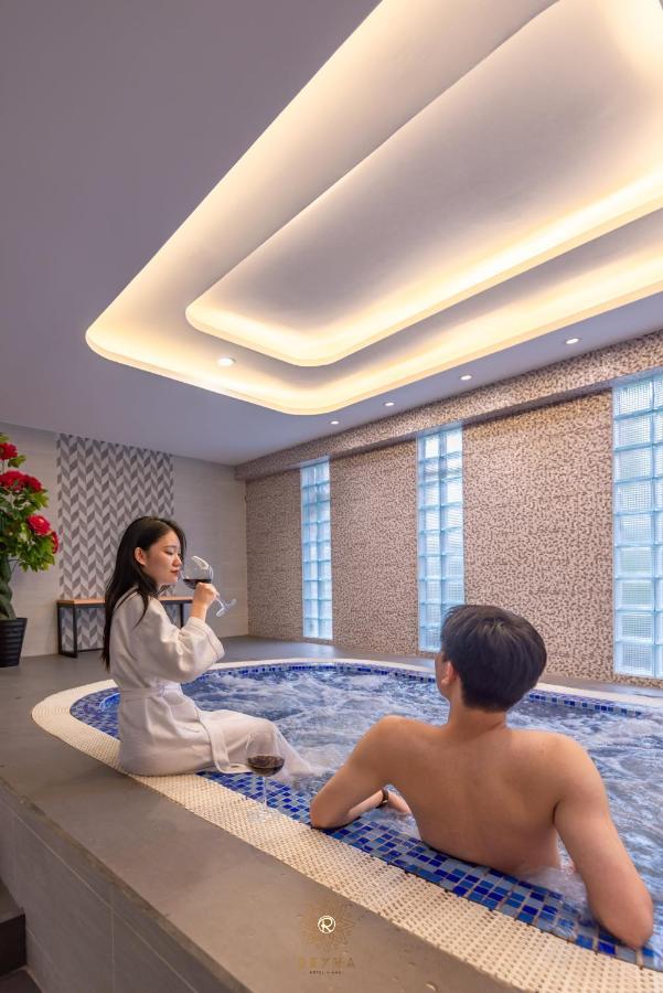 Reyna & Hotel 4*