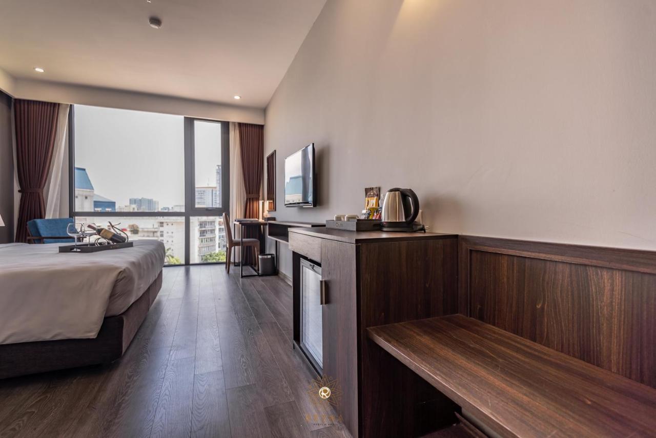 Hotel Reyna & Hanoi