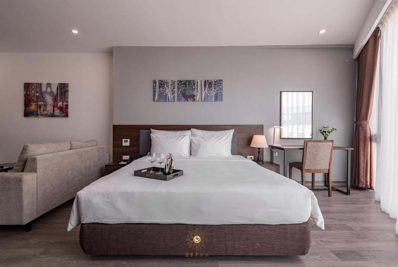 Hotel Reyna &