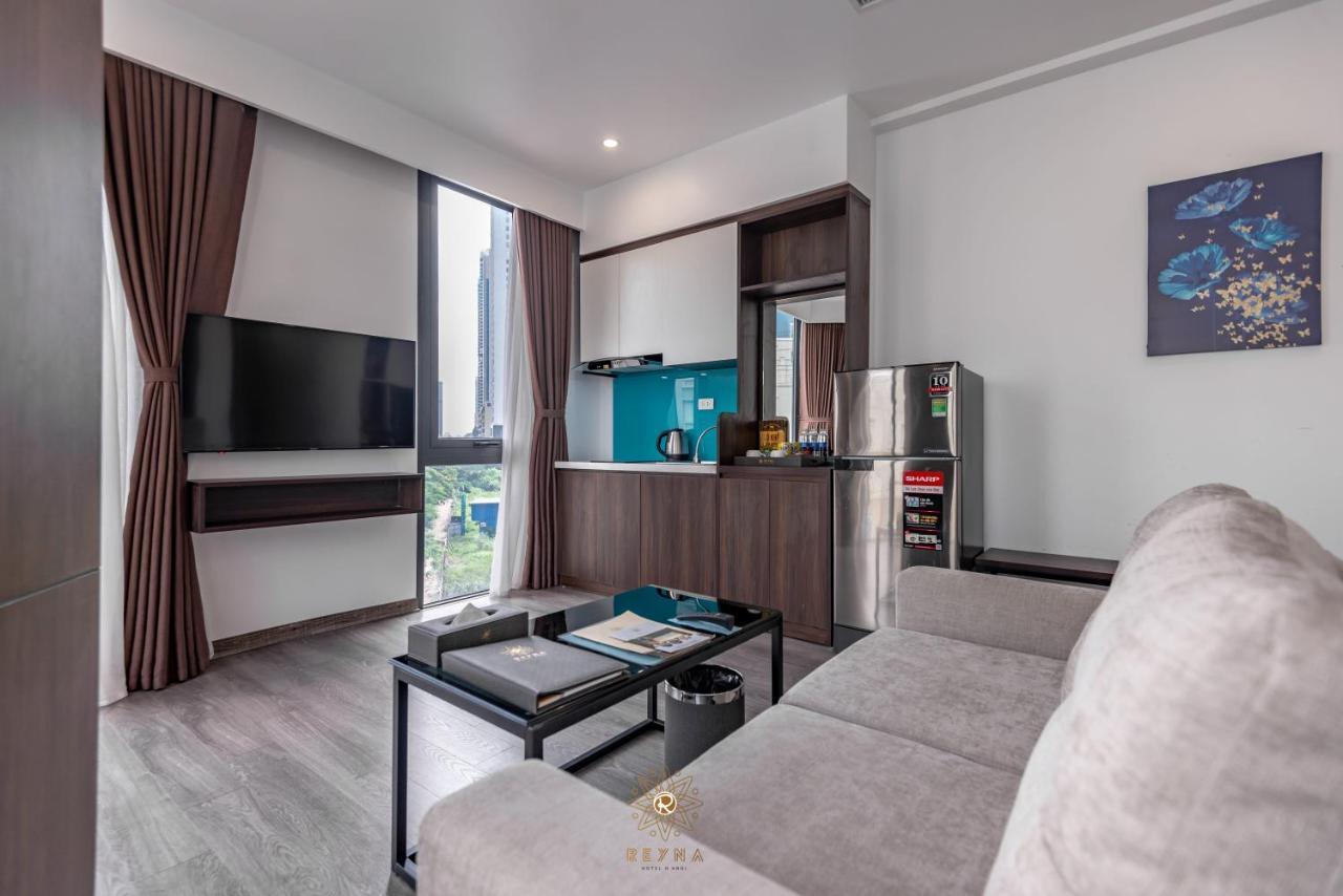 Reyna & Hotel Hanoi
