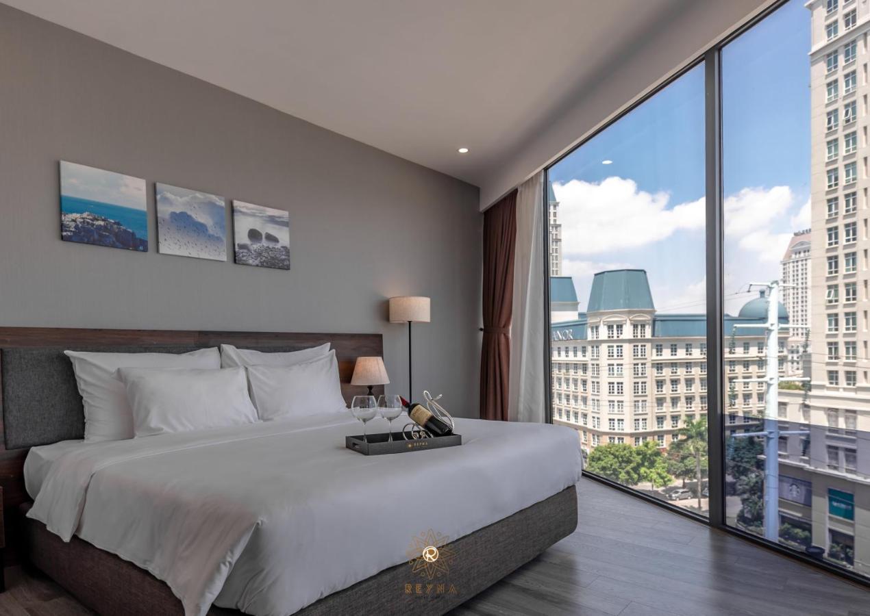 Reyna & Hotel 4*