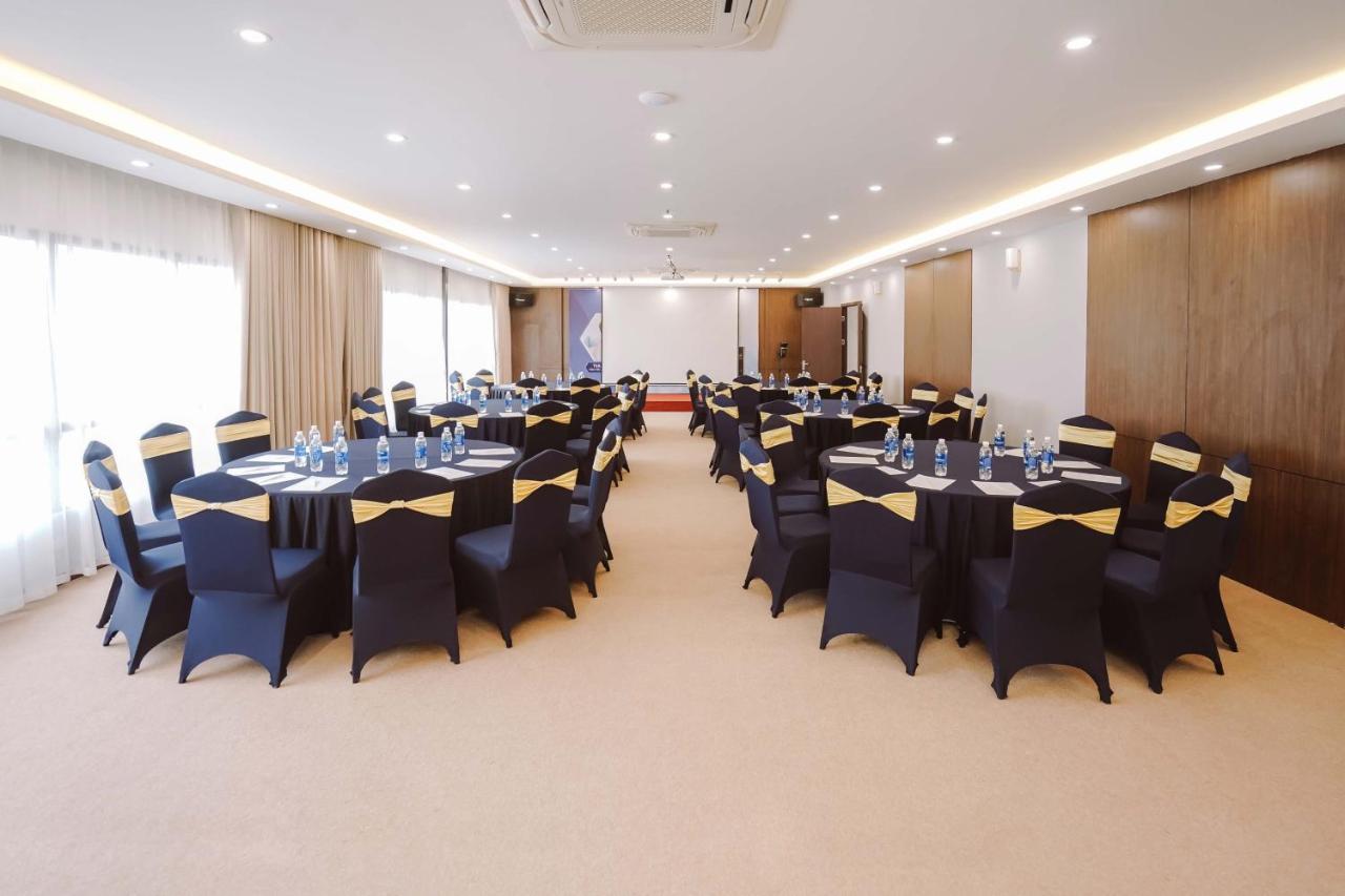 Hotel Reyna & 4*